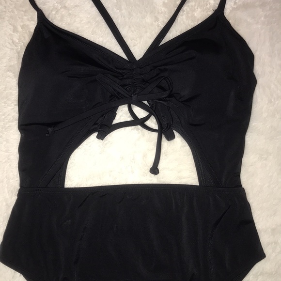 Victoria’s Secret One Piece Swimsuit - Picture 4 of 8